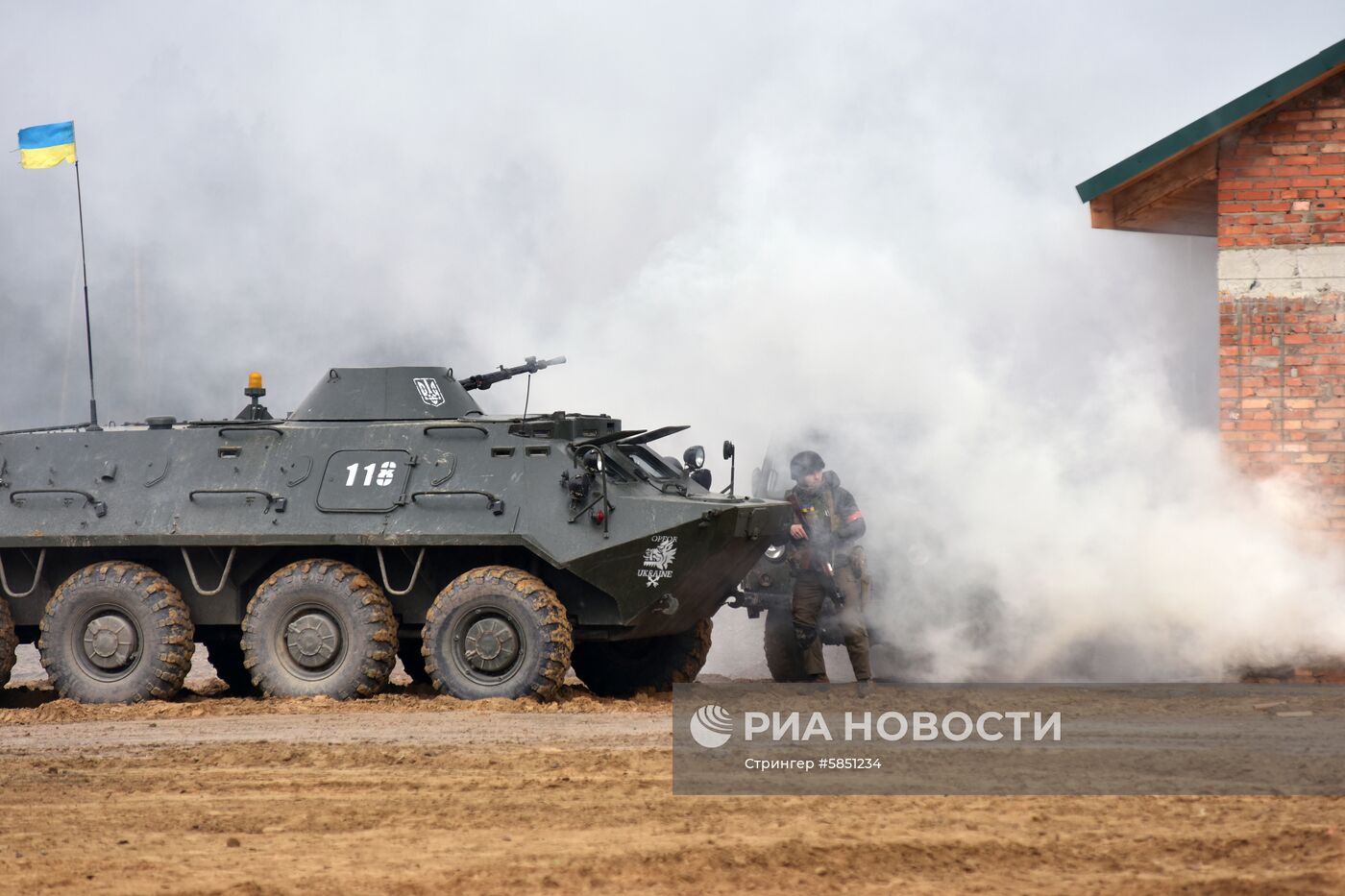 Военные учения на полигоне Яворовский во Львовской области