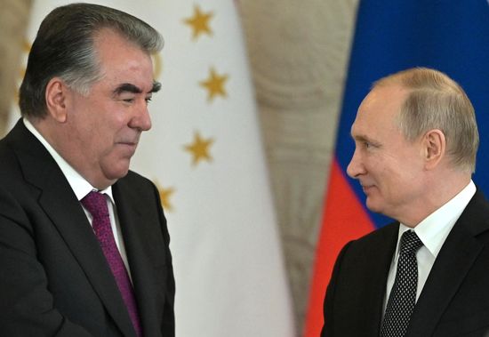 Президент РФ В. Путин встретился с президентом Таджикистана Э. Рахмоном