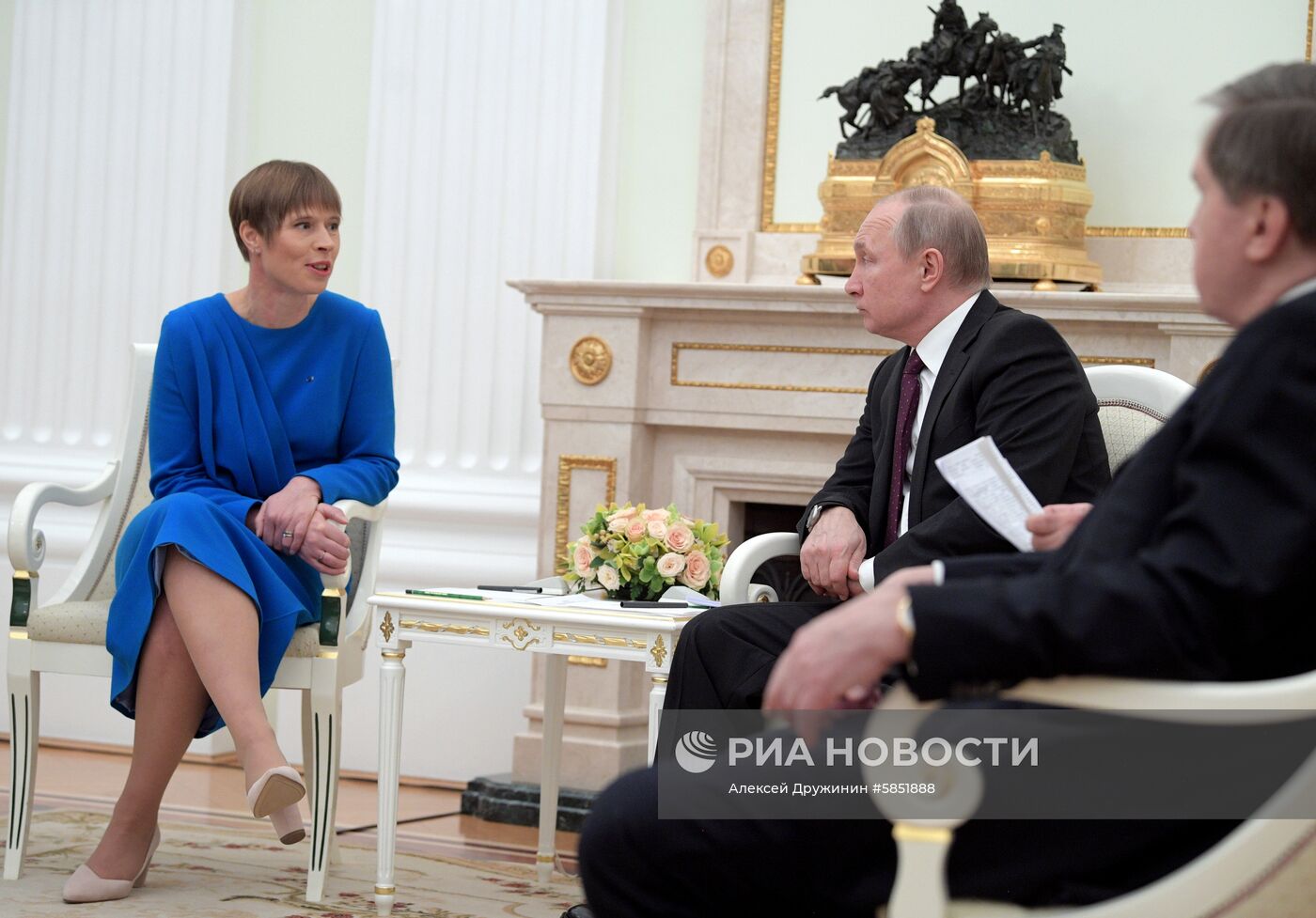 Президент РФ В. Путин встретился с президентом Эстонии К. Кальюлайд