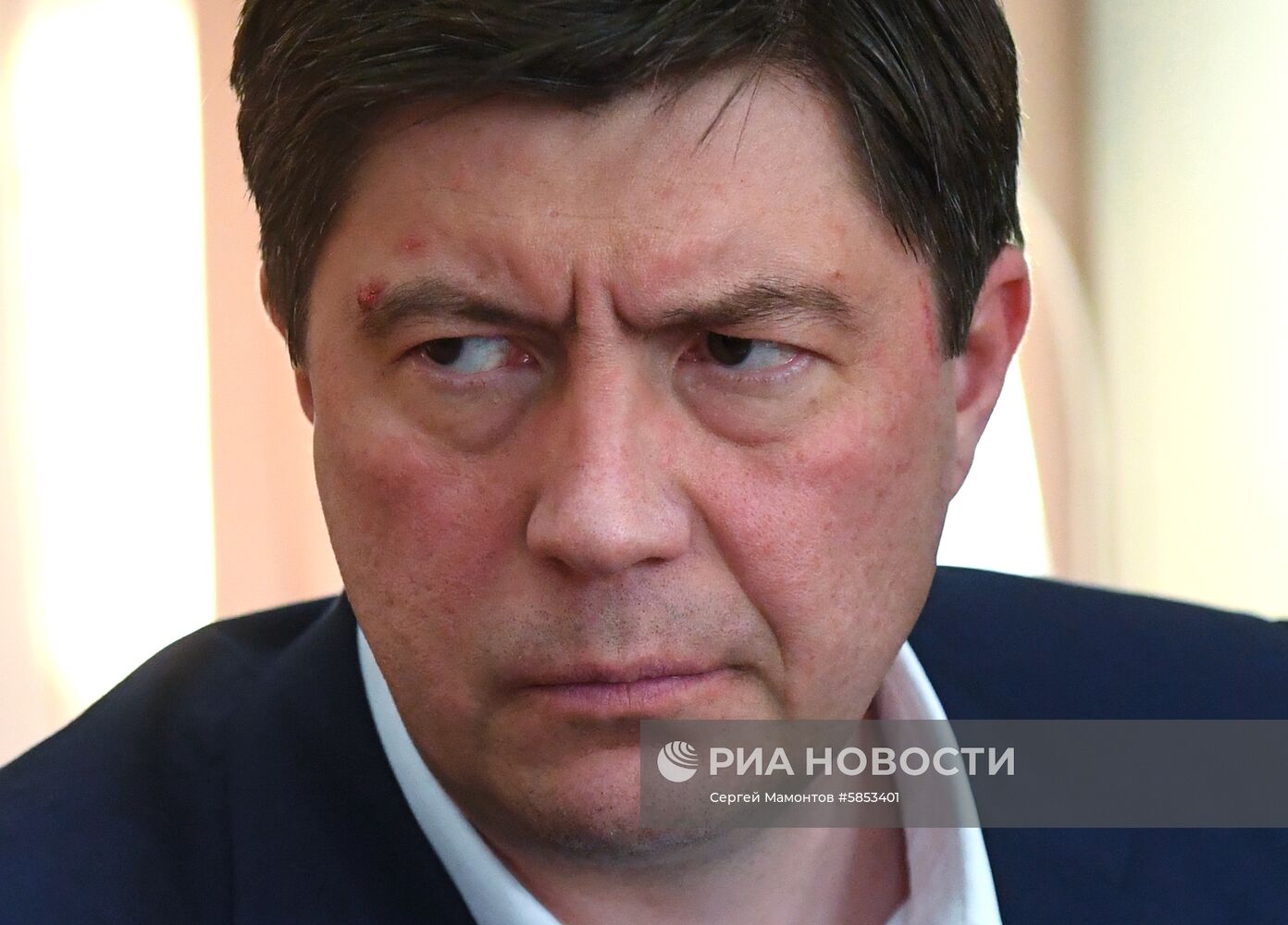 Избрание меры пресечения основному акционеру банка "Югра" А. Хотину