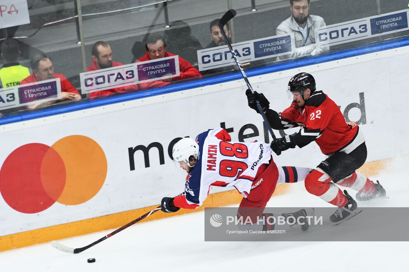 Хоккей. КХЛ. Матч "Авангард" - ЦСКА