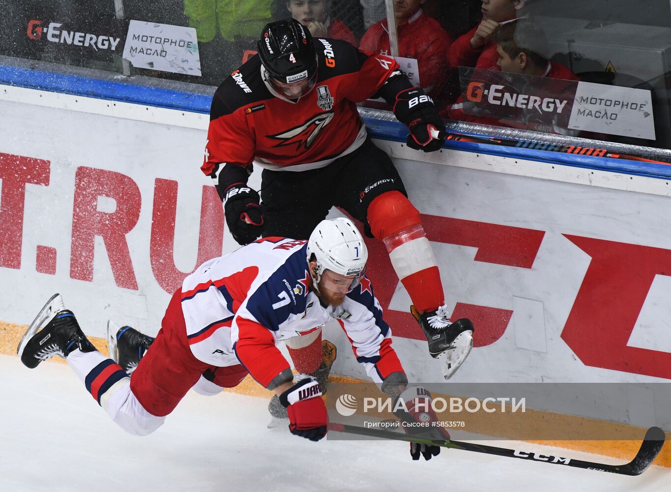 Хоккей. КХЛ. Матч "Авангард" - ЦСКА