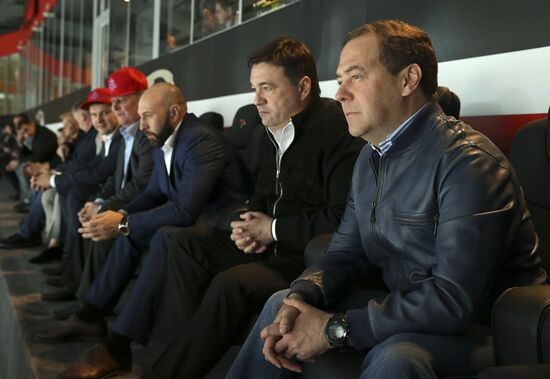 Премьер-министр РФ Д. Медведев принял участие в награждении хоккеистов ЦСКА