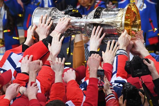 Хоккей. КХЛ. Матч "Авангард" - ЦСКА