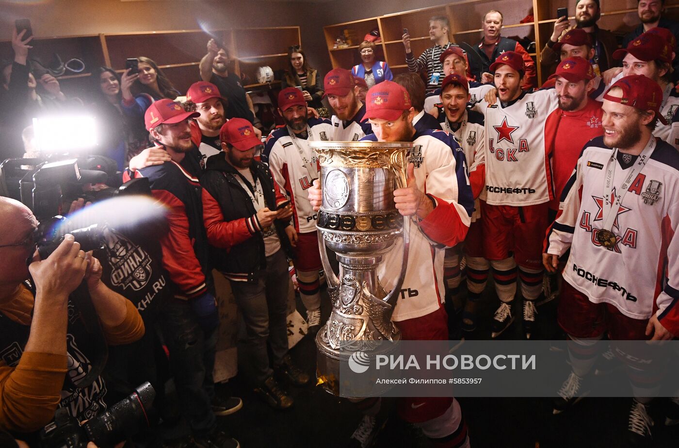 Хоккей. КХЛ. Матч "Авангард" - ЦСКА