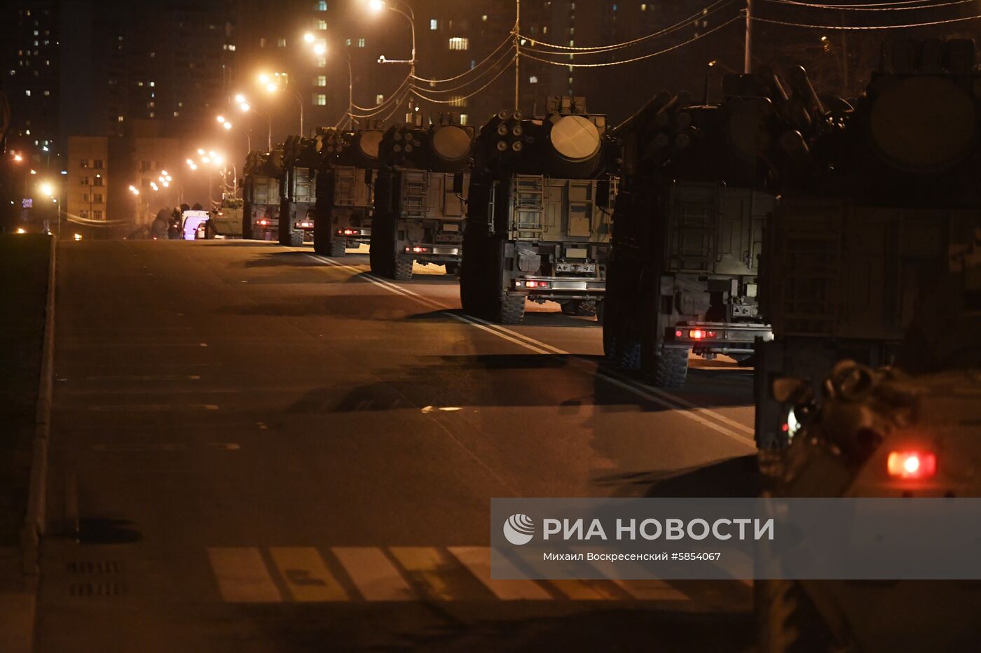 Передислокация военной техники в Москву для участия в параде Победы