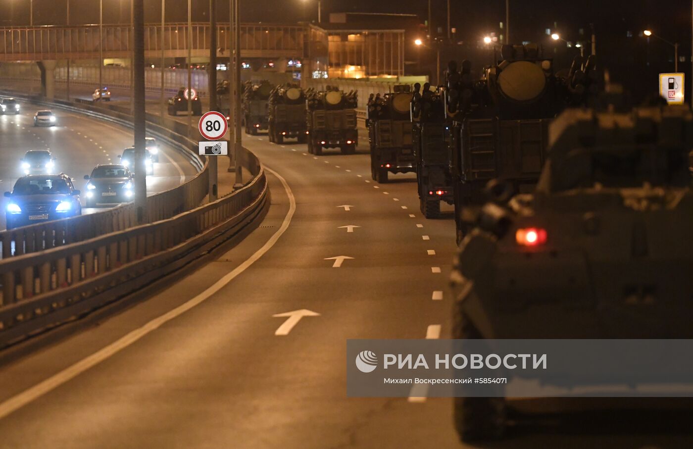 Передислокация военной техники в Москву для участия в параде Победы