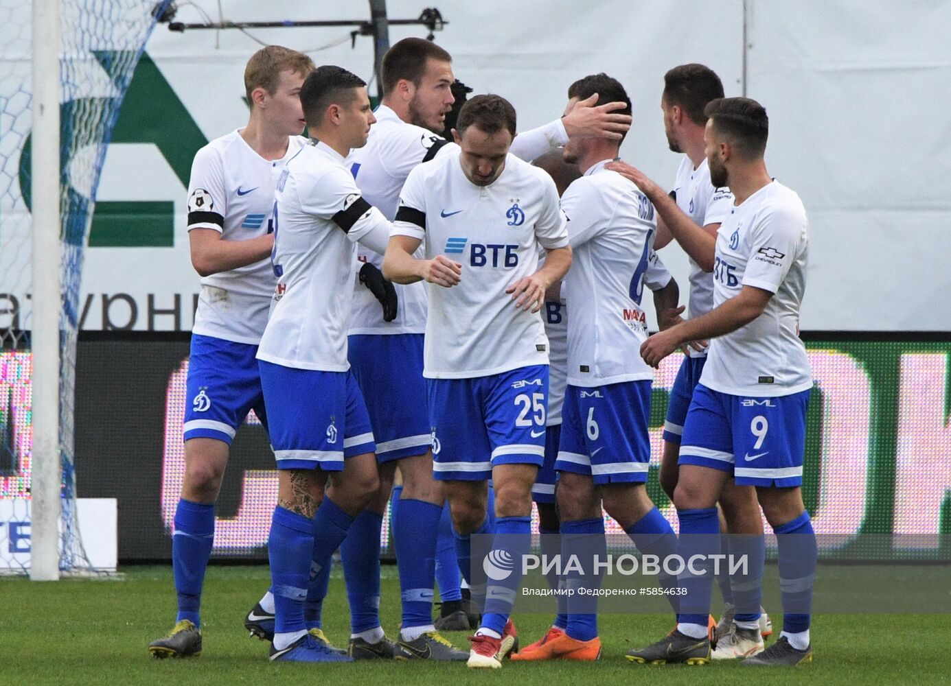 Футбол. РПЛ. Матч "Динамо" - "Крылья Советов"