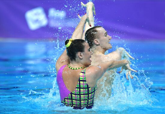 Синхронное плавание. Третий этап Мировой серии. Смешанный дуэт. Произвольная программа