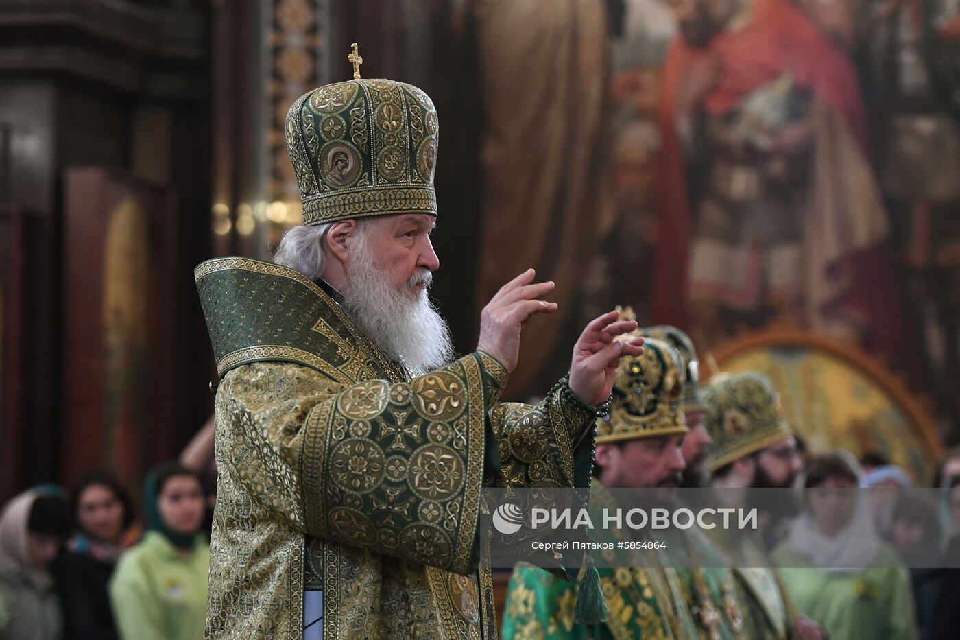 Патриаршее служение в канун Вербного воскресенья в храме Христа Спасителя