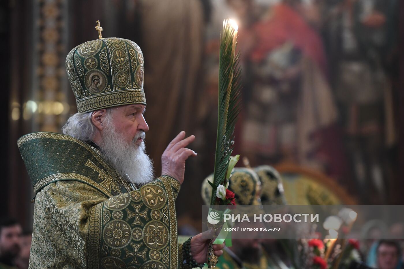 Патриаршее служение в канун Вербного воскресенья в храме Христа Спасителя