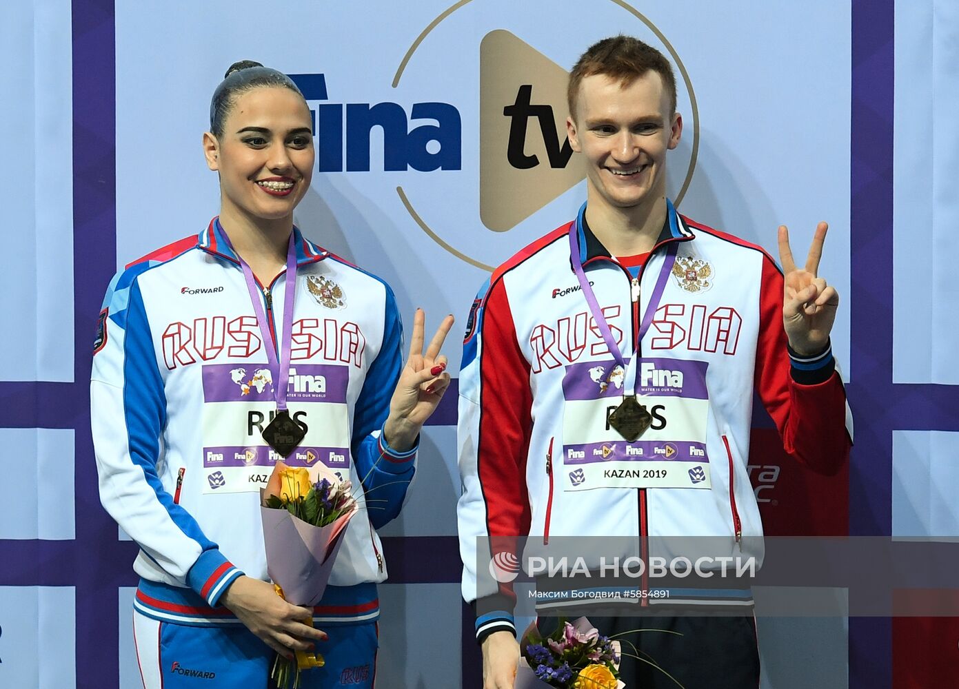 Синхронное плавание. Третий этап Мировой серии. Смешанный дуэт. Произвольная программа