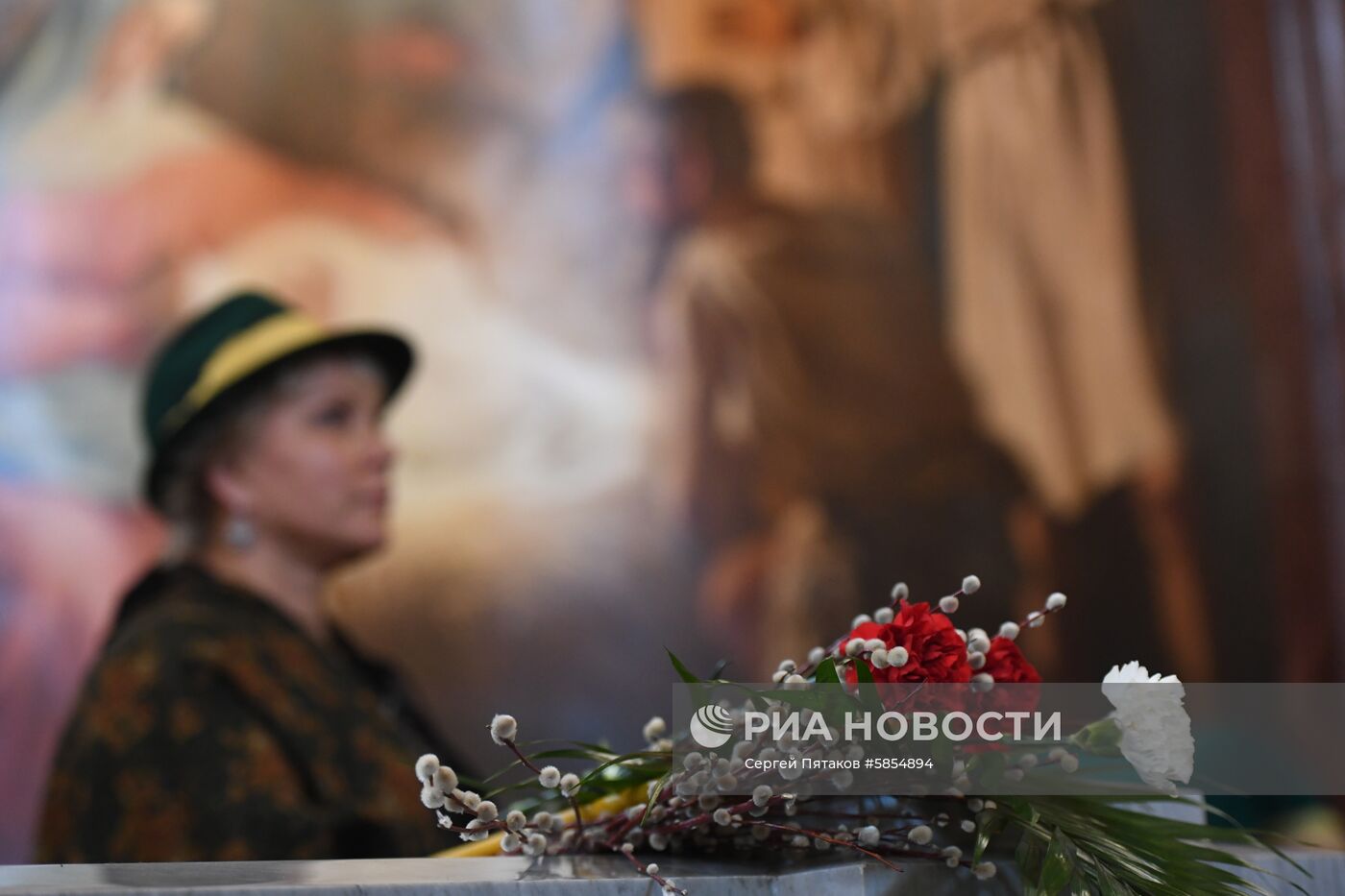 Патриаршее служение в канун Вербного воскресенья в храме Христа Спасителя