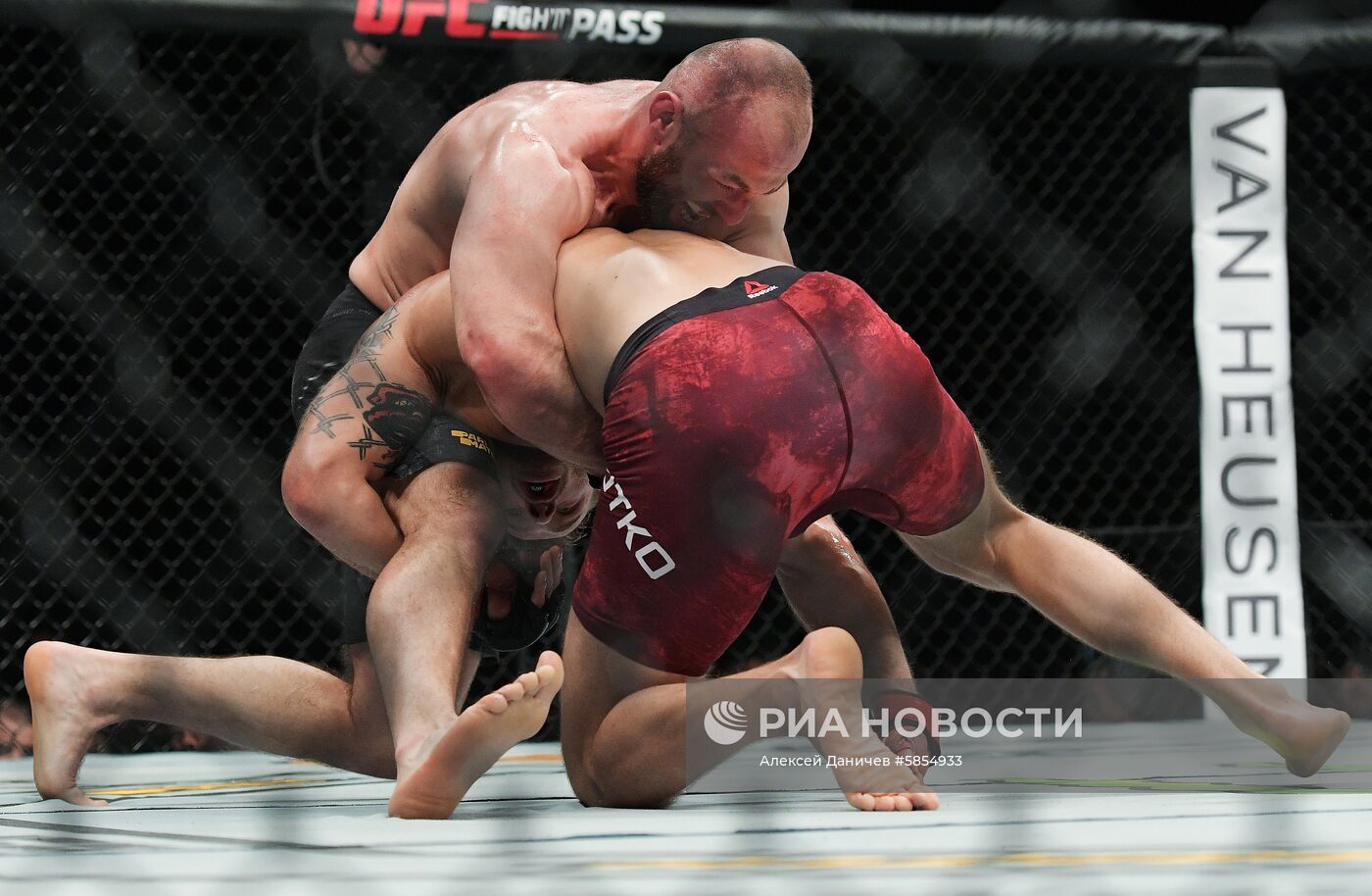 UFC Fight Night в Санкт-Петербурге