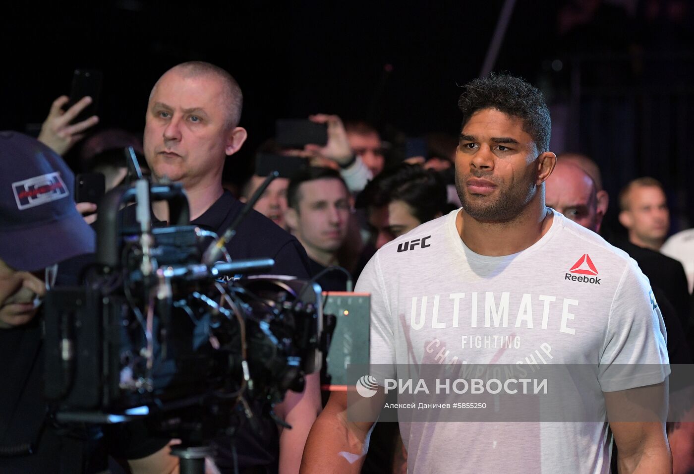 UFC Fight Night в Санкт-Петербурге