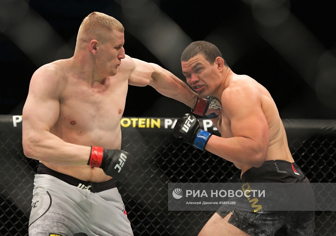 UFC Fight Night в Санкт-Петербурге