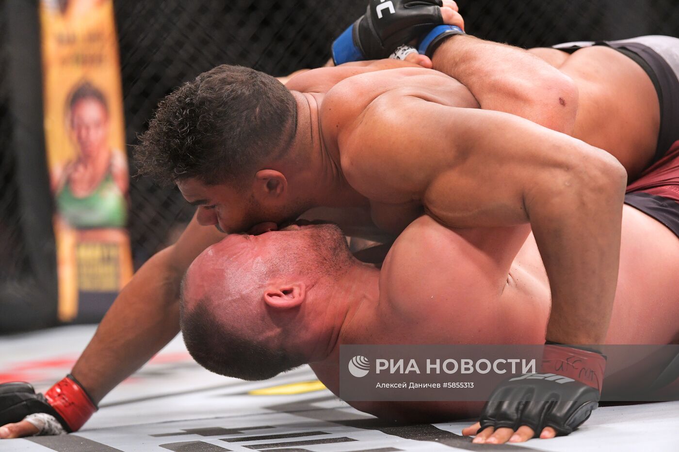 UFC Fight Night в Санкт-Петербурге