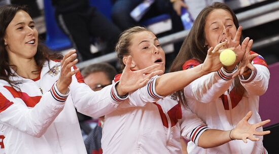 Теннис. Кубок Федерации. Матч Россия - Италия. Второй день