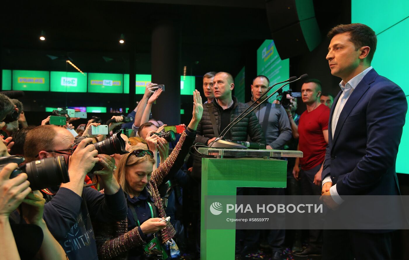 Брифинг В. Зеленского после оглашения предварительных итогов голосования