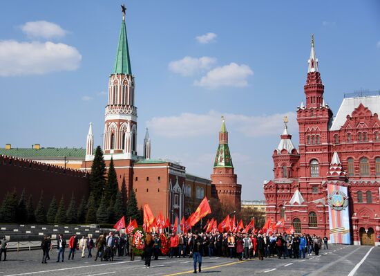 Возложение венков и цветов к Мавзолею В.И. Ленина 