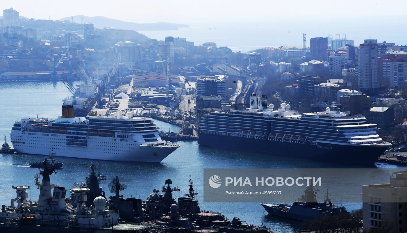 Прибытие круизных лайнеров Costa neoRomantica и Westerdam в порт Владивостока