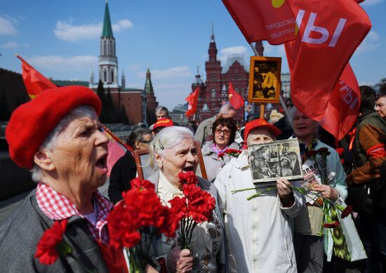 Возложение венков и цветов к Мавзолею В.И. Ленина 