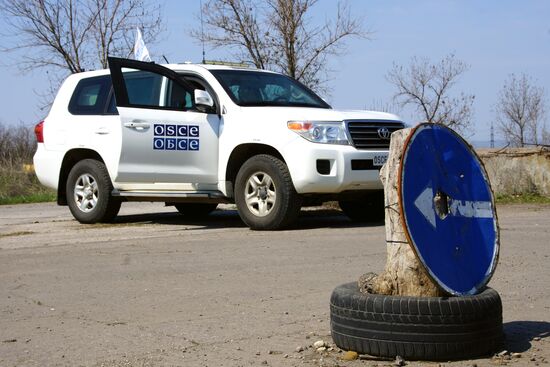 Передача заключенных Украине представителями ЛНР