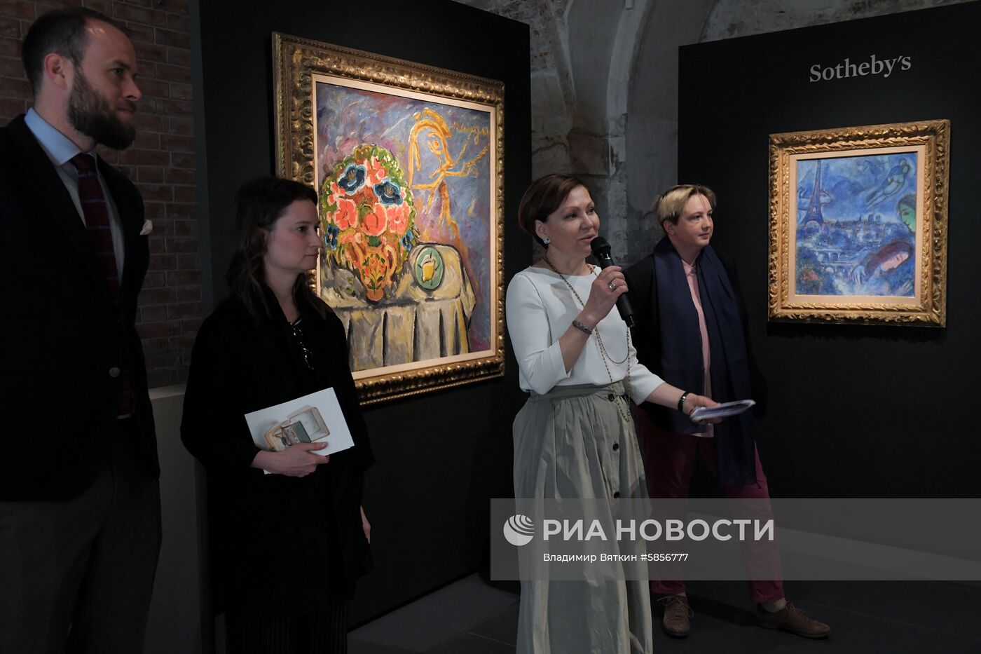 Выставка топ-лотов торгов русского искусства Sotheby's