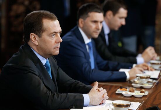 Премьер-министр РФ Д. Медведев встретился с участниками форума «Чистая страна» 