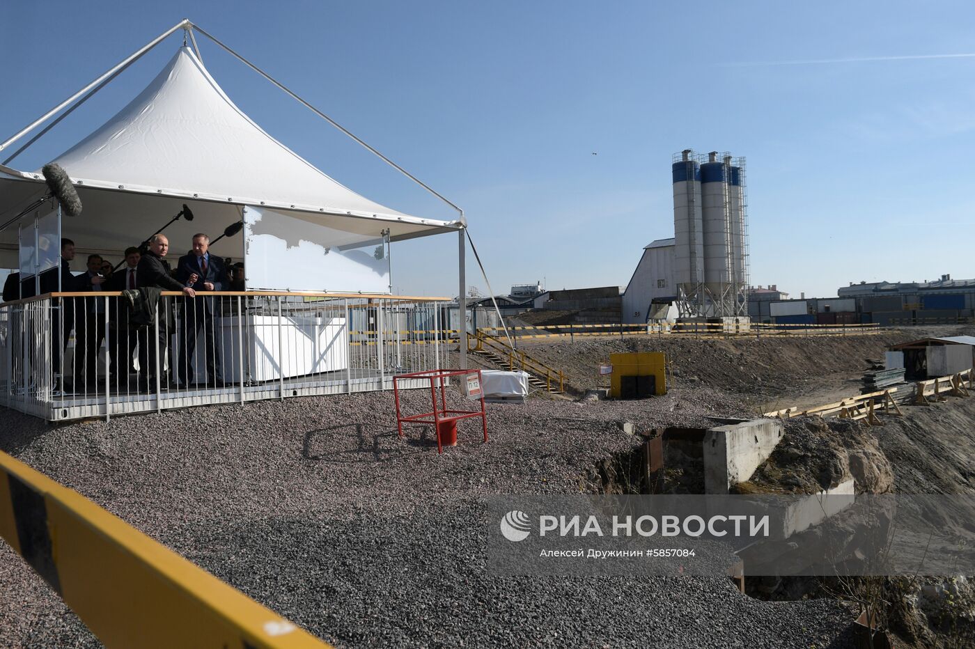 Рабочая поездка президента РФ В. Путина в Санкт-Петербург