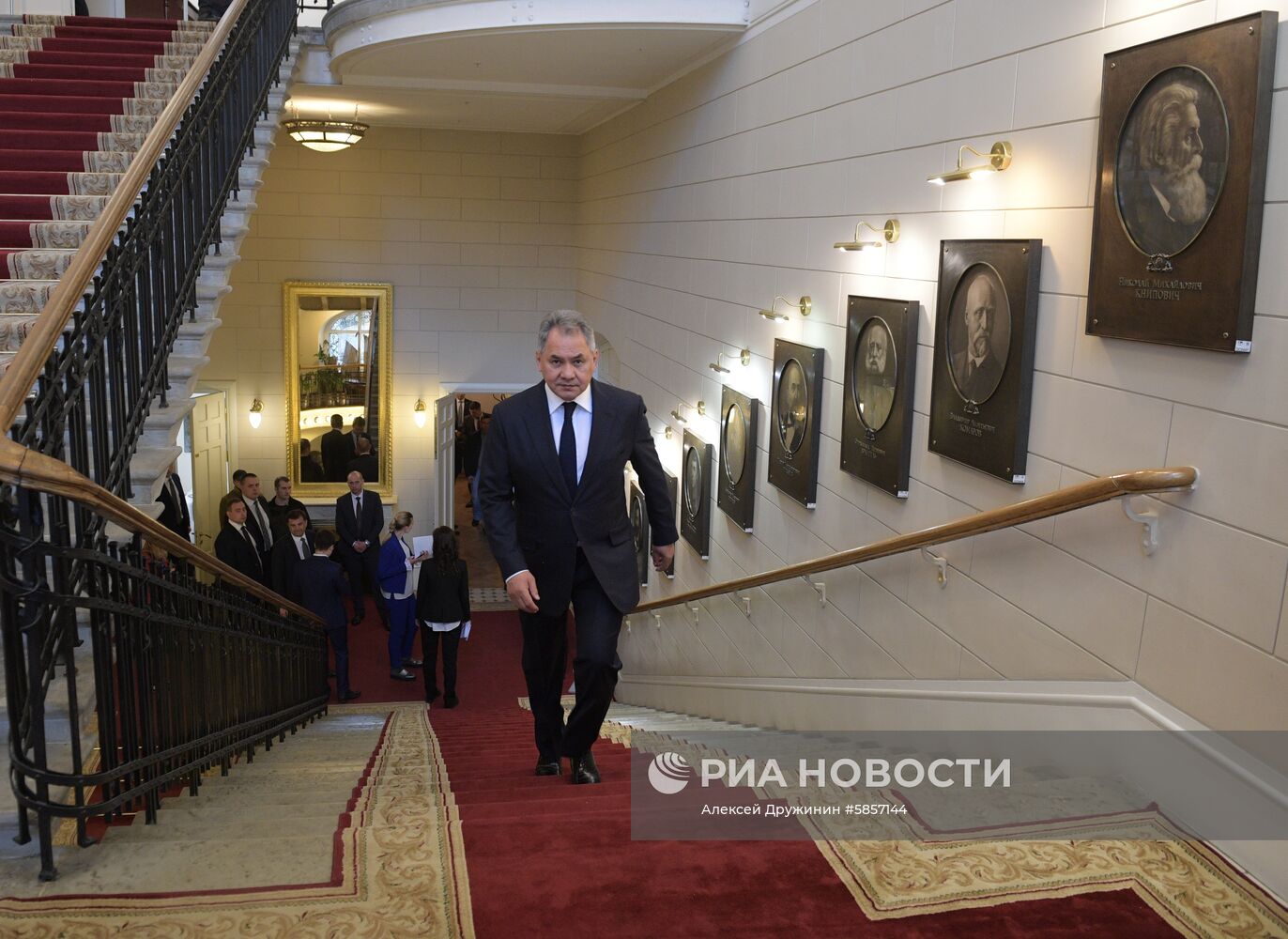 Рабочая поездка президента РФ В. Путина в Санкт-Петербург