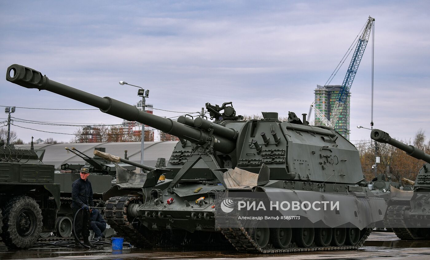 Подготовка военной техники к параду Победы