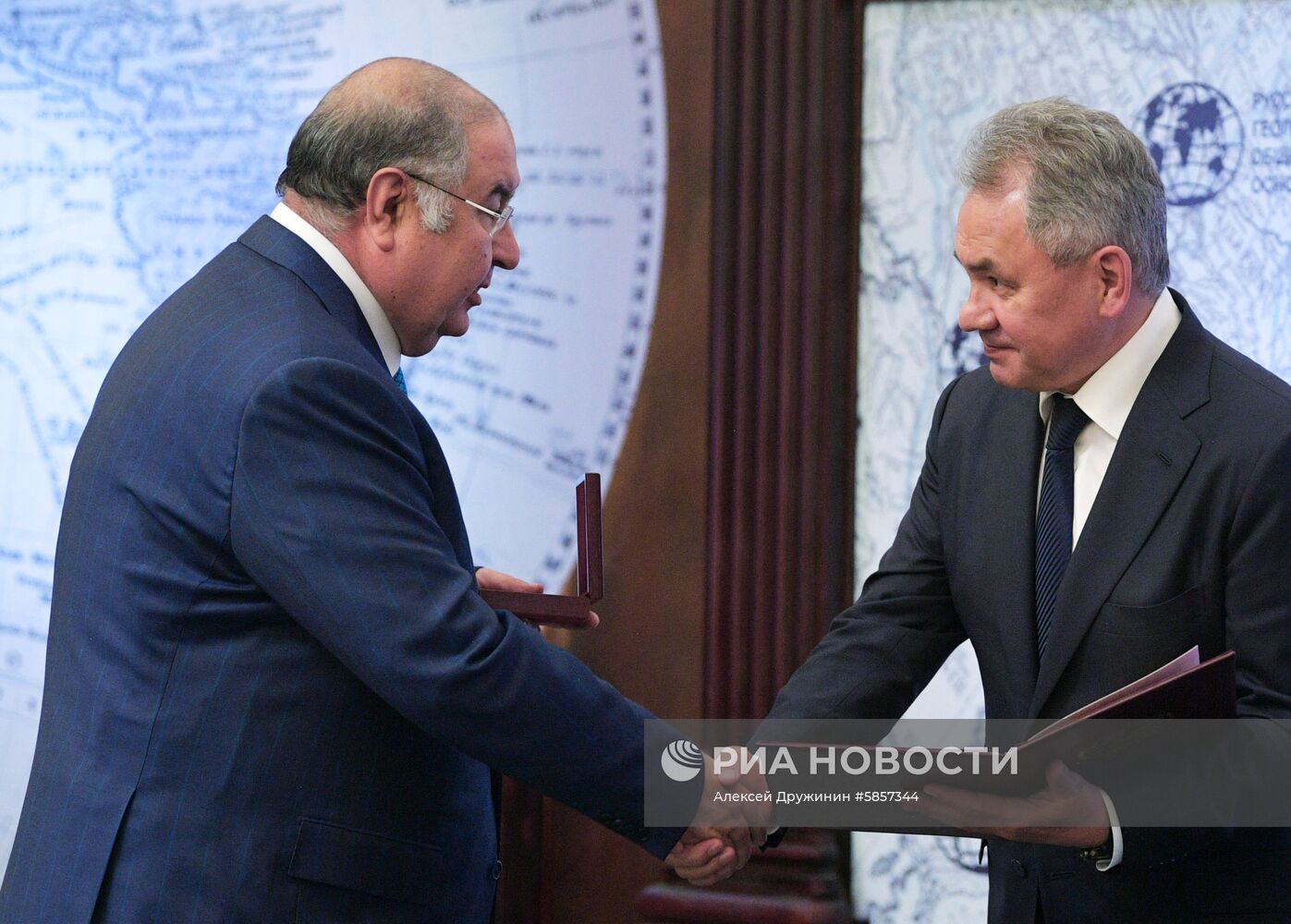 Рабочая поездка президента РФ В. Путина в Санкт-Петербург