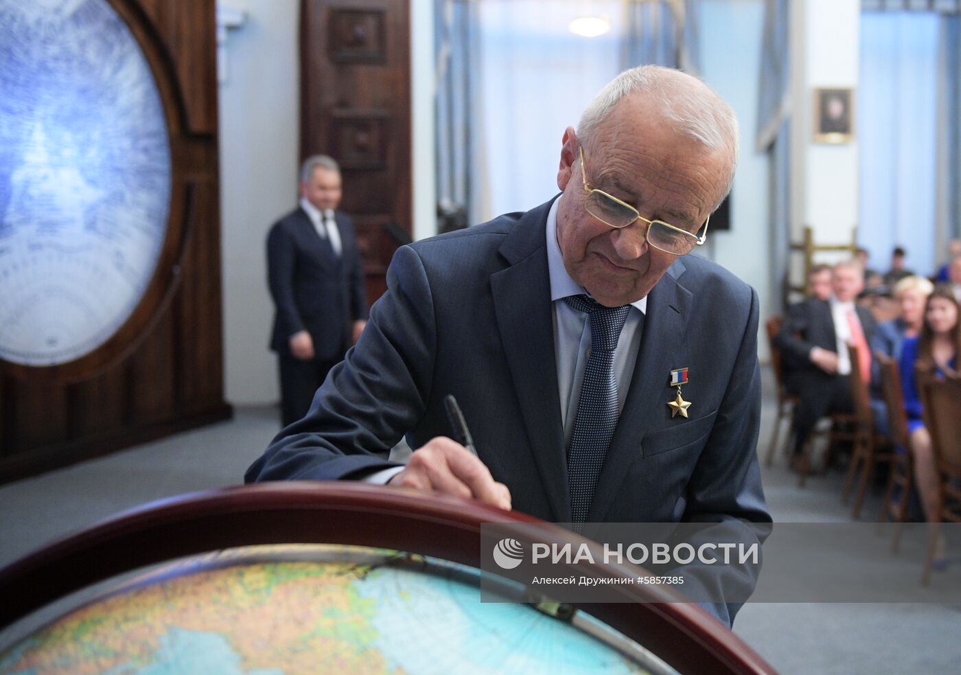 Рабочая поездка президента РФ В. Путина в Санкт-Петербург