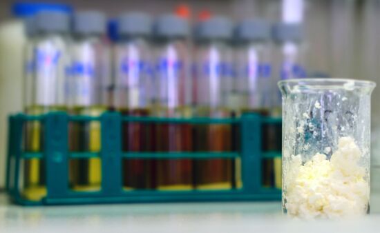 Проверка качества продуктов в лаборатории Роспотребнадзора