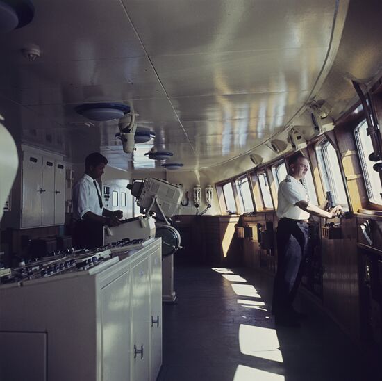 Теплоход "Тарас Шевченко"