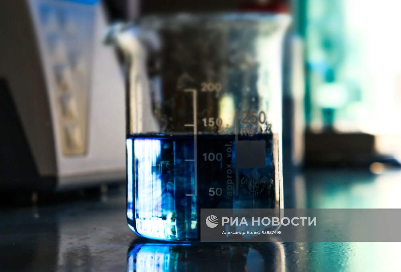 Проверка качества продуктов в лаборатории Роспотребнадзора