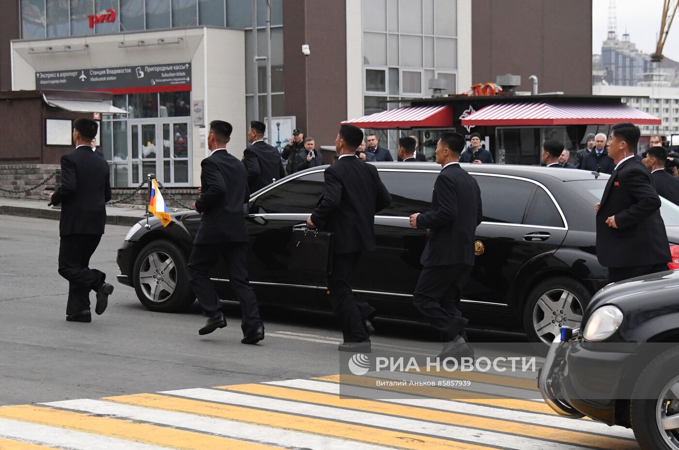 Лидер КНДР Ким Чен Ын прибыл во Владивосток