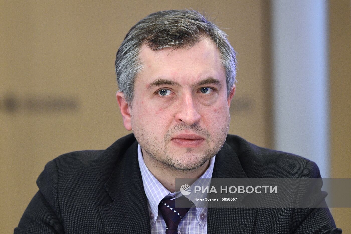Круглый стол "Нарушение прав журналистов от Украины до Великобритании"