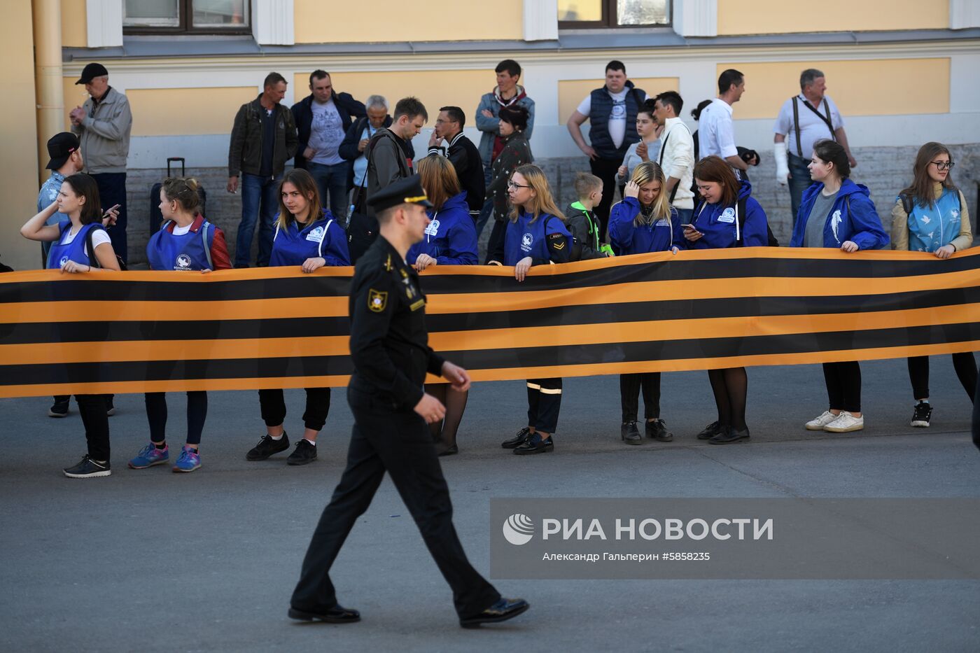 Всероссийская акция "Георгиевская ленточка" в Санкт-Петербурге