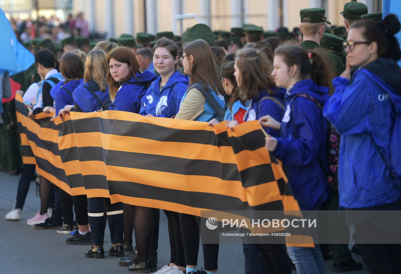 Всероссийская акция "Георгиевская ленточка" в Санкт-Петербурге