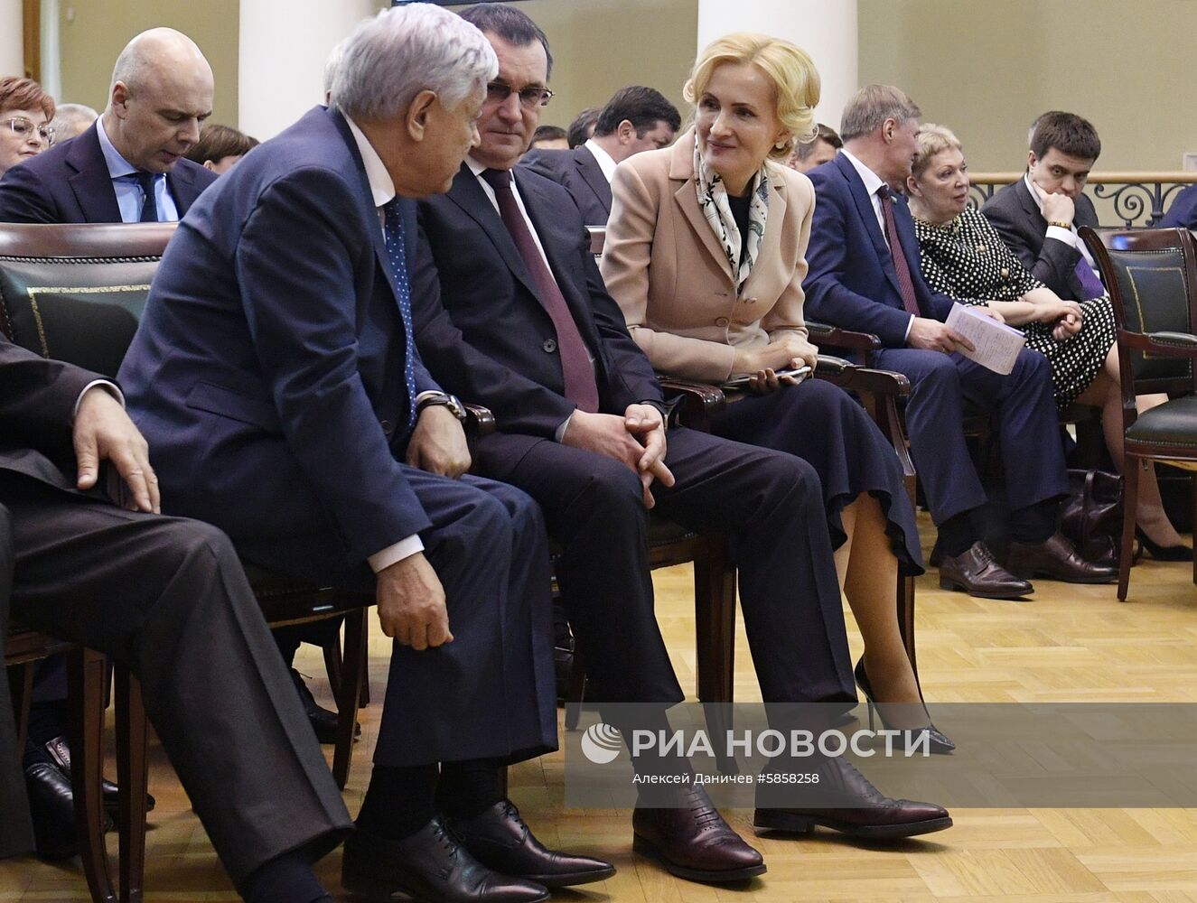 Рабочая поездка президента РФ В. Путина в Санкт-Петербург. День второй