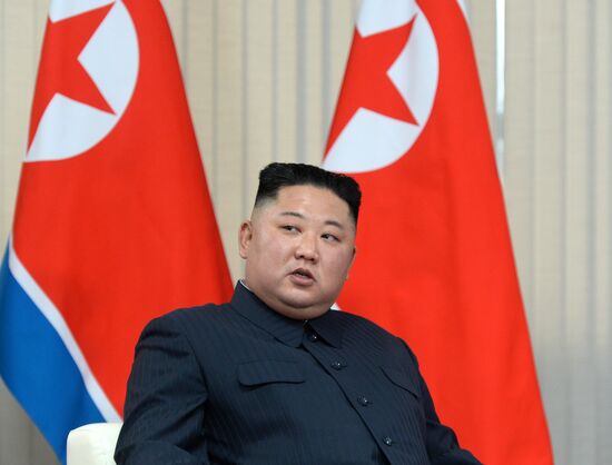 Президент РФ В. Путин встретился с лидером КНДР Ким Чен Ыном