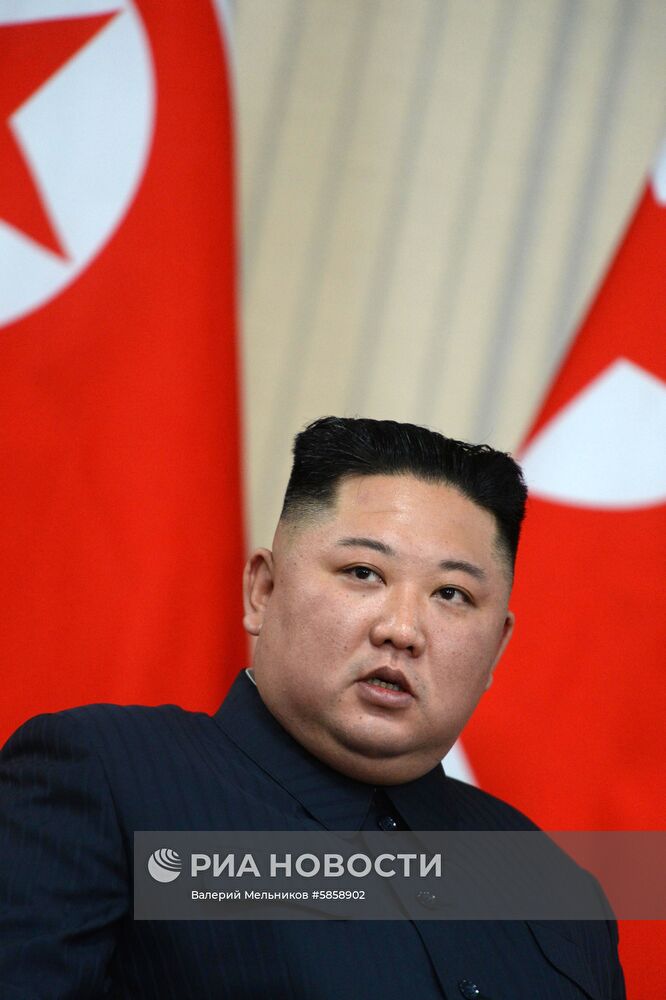 Президент РФ В. Путин встретился с лидером КНДР Ким Чен Ыном