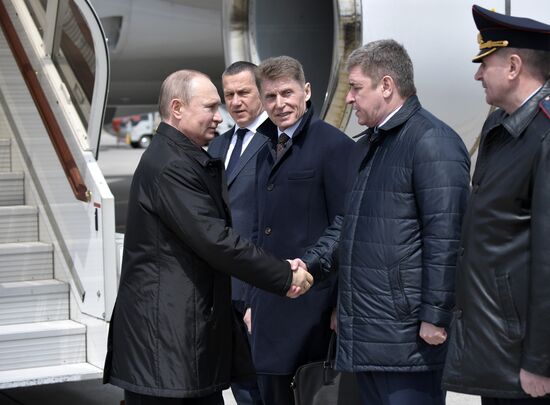 Президент РФ В. Путин встретился с лидером КНДР Ким Чен Ыном