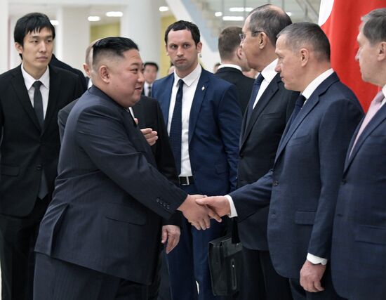 Президент РФ В. Путин встретился с лидером КНДР Ким Чен Ыном