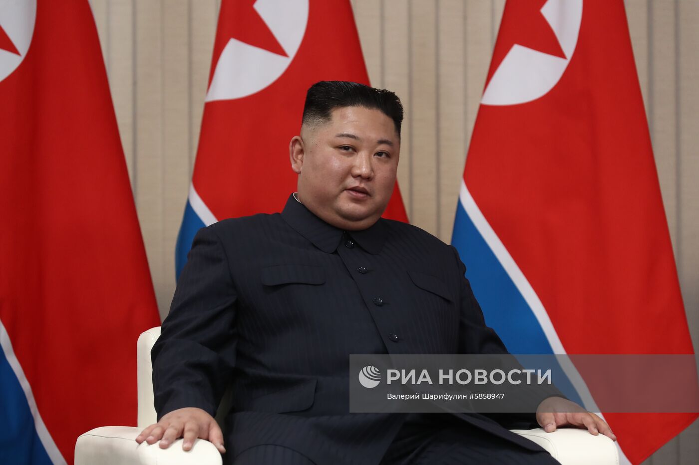 Президент РФ В. Путин встретился с лидером КНДР Ким Чен Ыном