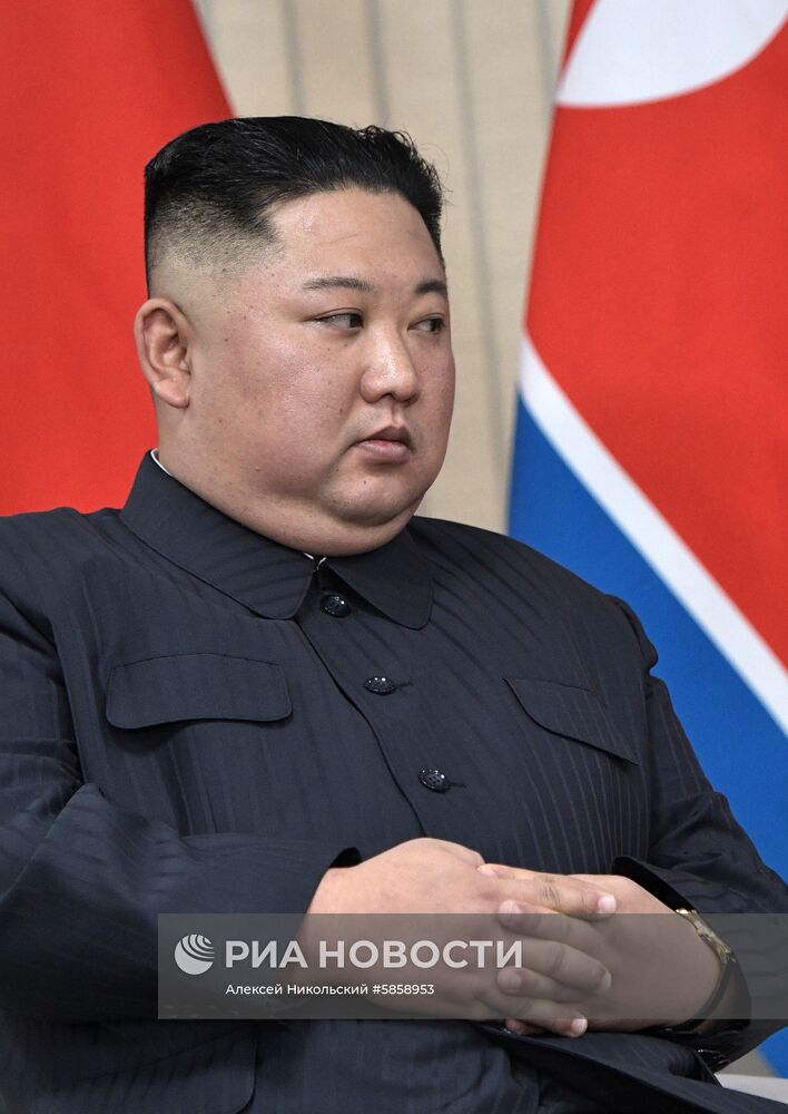 Президент РФ В. Путин встретился с лидером КНДР Ким Чен Ыном