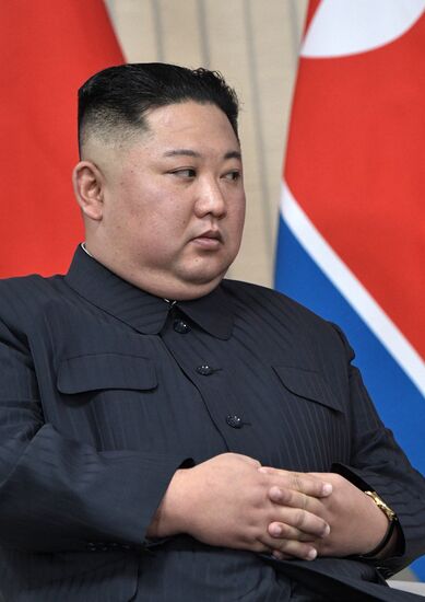 Президент РФ В. Путин встретился с лидером КНДР Ким Чен Ыном