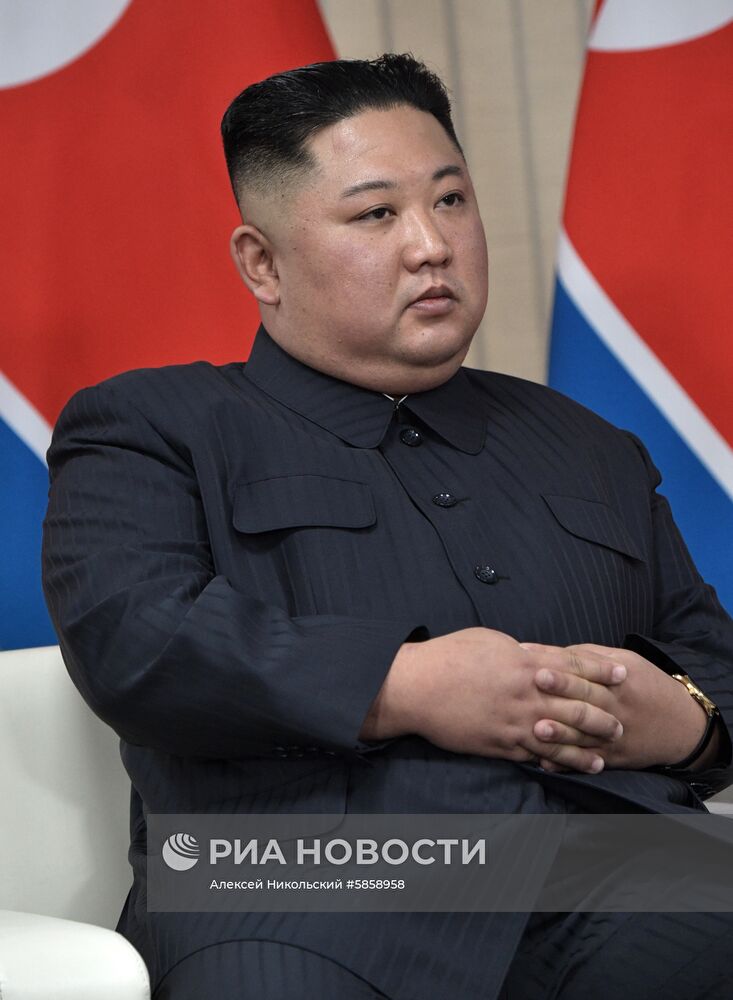 Президент РФ В. Путин встретился с лидером КНДР Ким Чен Ыном